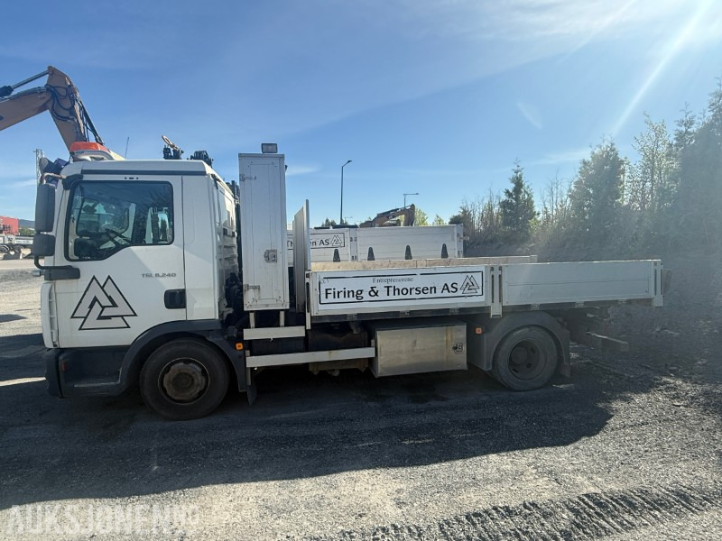 2007 MAN TGL 8.240 - Automat - EU OK - Kran og Tipp - EURO4T - 133025 km - Camião grua: foto 3 2007 MAN TGL 8.240 - Automat - EU OK - Kran og Tipp - EURO4T - 133025 km - Camião grua: foto 3