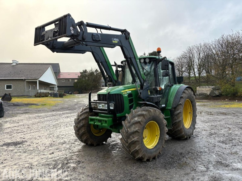 2008 John Deere 6330 Premium 40 km - Trator: foto 1 2008 John Deere 6330 Premium 40 km - Trator: foto 1