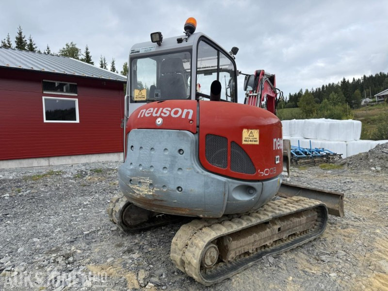 2008 Neuson 6003 minigraver m/6074 timer grave&pusseskuffe - Mini escavadeira: foto 5 2008 Neuson 6003 minigraver m/6074 timer grave&pusseskuffe - Mini escavadeira: foto 5