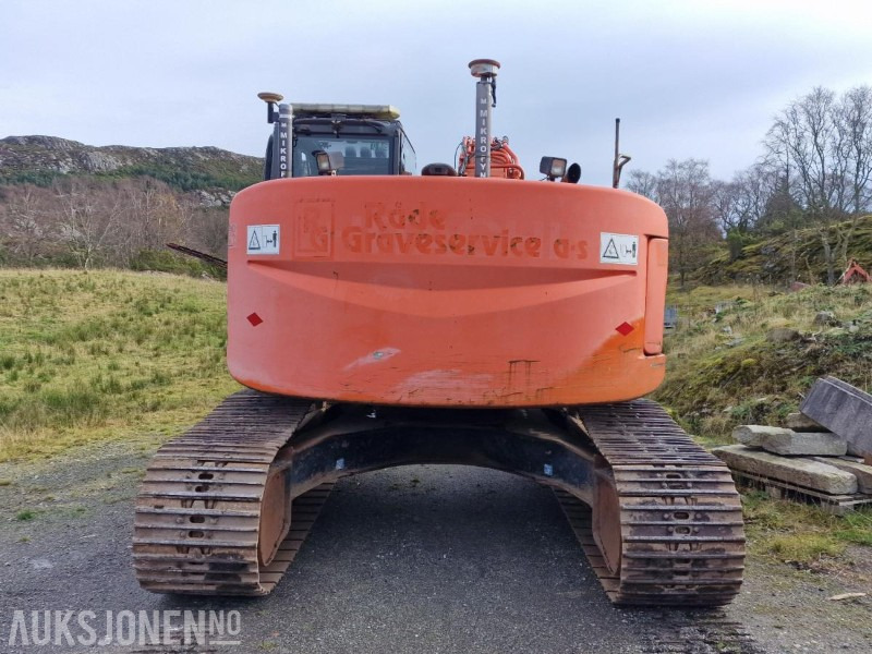 2009 Hitachi ZX225USLC-3 Beltegraver m/GPS/Rototilt med klype/3 skuffer, 12800 timer - Escavadeira: foto 5 2009 Hitachi ZX225USLC-3 Beltegraver m/GPS/Rototilt med klype/3 skuffer, 12800 timer - Escavadeira: foto 5