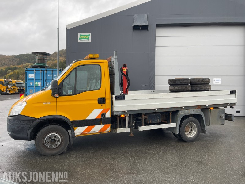 2009 Iveco Daily 3,0 - 177 Hk kranbil med nedfellbare karmer, kun 57865 km ! - Camião grua: foto 2 2009 Iveco Daily 3,0 - 177 Hk kranbil med nedfellbare karmer, kun 57865 km ! - Camião grua: foto 2