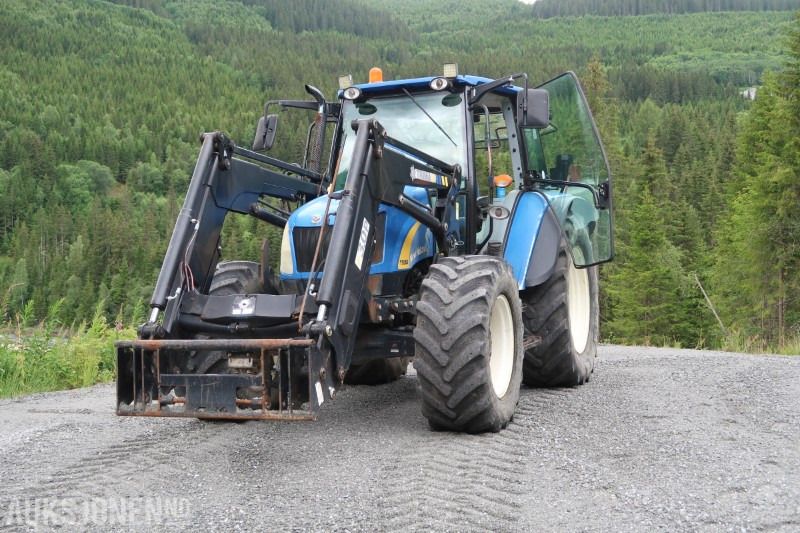 2009 New Holland T5060 Traktor / 8550 timer - Trator: foto 2 2009 New Holland T5060 Traktor / 8550 timer - Trator: foto 2