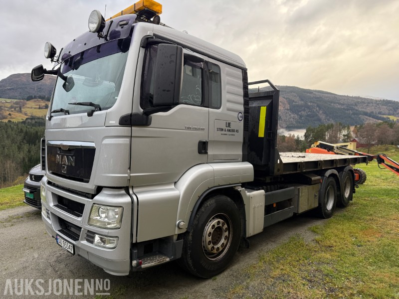 2010 MAN TGS 28.540 krokbil / krokløftbil - maskinflak + krokkasse - Camião polibenne: foto 1 2010 MAN TGS 28.540 krokbil / krokløftbil - maskinflak + krokkasse - Camião polibenne: foto 1