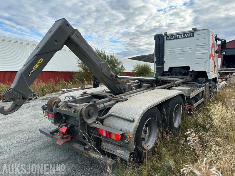 2010 Volvo FH16 6x4 krokbil – 551 hk // Palfinger krokløft // Brøyterigget med underliggende skjær - Camião polibenne: foto 3 2010 Volvo FH16 6x4 krokbil – 551 hk // Palfinger krokløft // Brøyterigget med underliggende skjær - Camião polibenne: foto 3