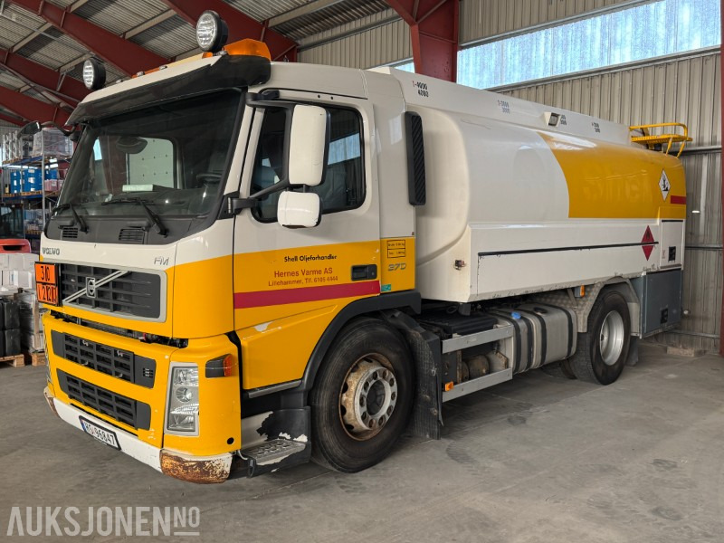 2010 Volvo FM 370 tankbil med 12000 liters tank - Caminhão tanque: foto 2 2010 Volvo FM 370 tankbil med 12000 liters tank - Caminhão tanque: foto 2