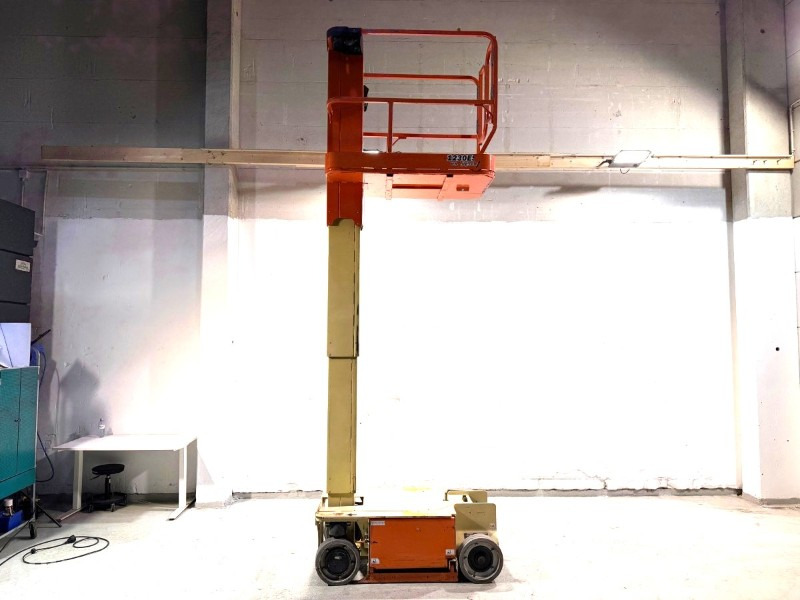 2011 JLG 1230ES Elektrisk mastelift med 5,6 m arbeidshøyde - Plataforma aérea: foto 1 2011 JLG 1230ES Elektrisk mastelift med 5,6 m arbeidshøyde - Plataforma aérea: foto 1