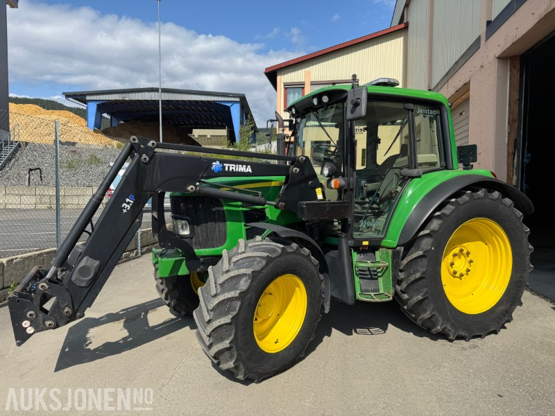 2011 John Deere 6430 Premium traktor med laster - Trator: foto 1 2011 John Deere 6430 Premium traktor med laster - Trator: foto 1