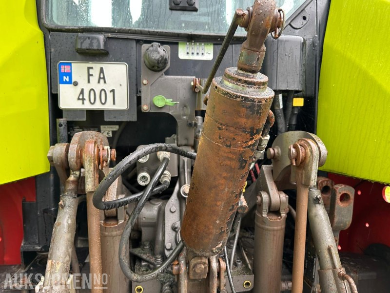 2013 Claas Arion 430 TRAKTOR MED FRONTLESSEAPPARAT - 5619 Timer - Trator: foto 3 2013 Claas Arion 430 TRAKTOR MED FRONTLESSEAPPARAT - 5619 Timer - Trator: foto 3
