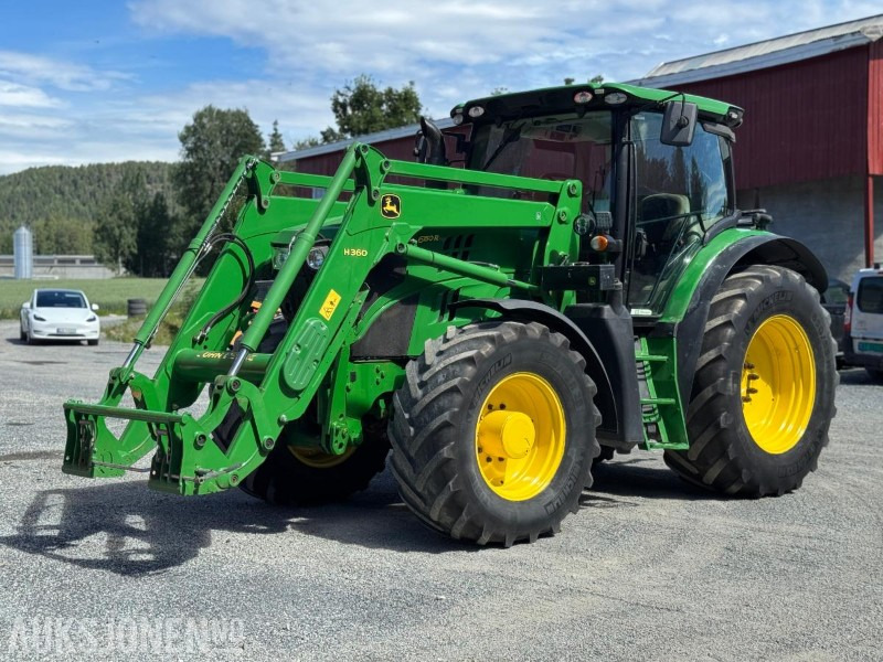 2013 John Deere 6150R traktor med frontlaster / Nylig EU-godkjent - Trator: foto 1 2013 John Deere 6150R traktor med frontlaster / Nylig EU-godkjent - Trator: foto 1
