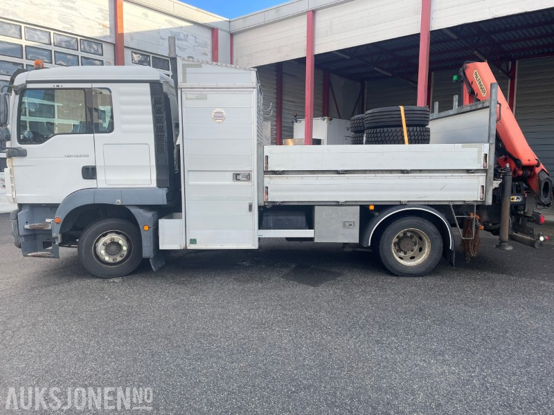 2013 MAN TGM 15.290 E- verkspåbygg med bak montert kran (Palfinger PK9002 – EH) og vinsj - Nye vinterfelger og dekk - Camião grua: foto 4 2013 MAN TGM 15.290 E- verkspåbygg med bak montert kran (Palfinger PK9002 – EH) og vinsj - Nye vinterfelger og dekk - Camião grua: foto 4