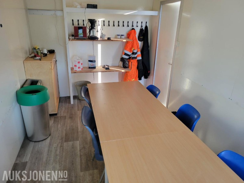 Equipamento de construção 2013 Mannskaps brakke med toalettrom.: foto 1