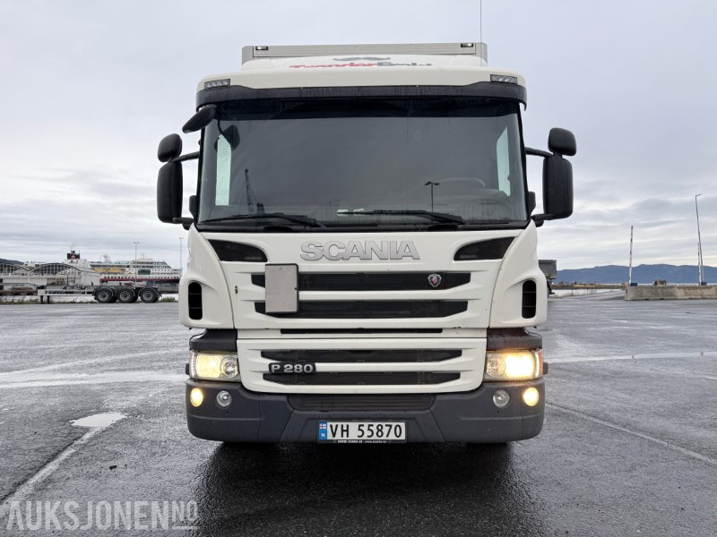 2013 Scania P280 4x2 skapbil med full sideåpning - Camião furgão: foto 2 2013 Scania P280 4x2 skapbil med full sideåpning - Camião furgão: foto 2