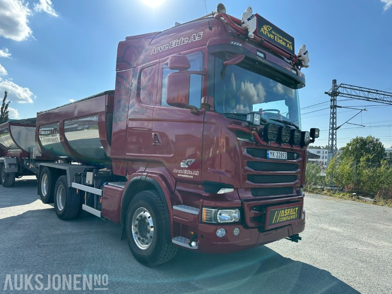 2013 Scania R500 tippbil med asfaltbalje og tippkasse - Brøyterigget - Euro 5 - Camião basculante: foto 2 2013 Scania R500 tippbil med asfaltbalje og tippkasse - Brøyterigget - Euro 5 - Camião basculante: foto 2