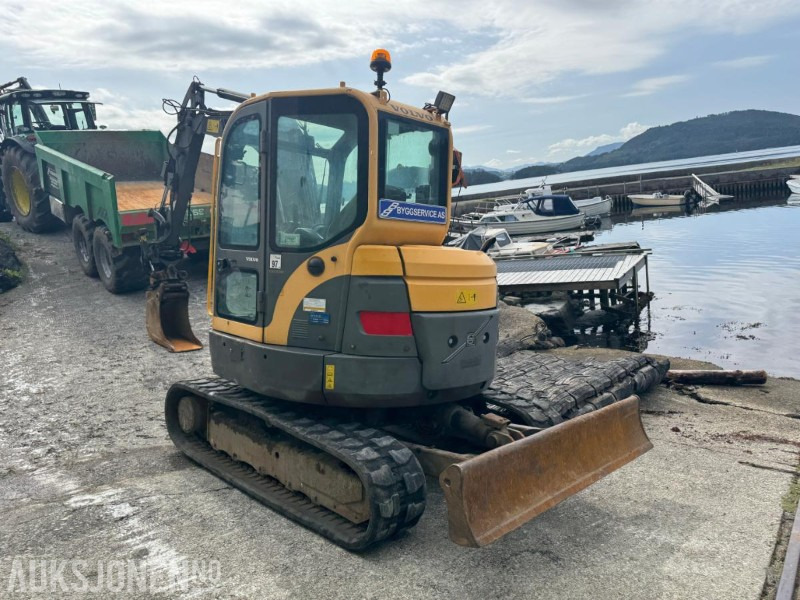 2013 Volvo ECR58 - Gravemaskin - Tiltrotator - 3. Skuffer - Sertifisert - Timer: 6477 - Mini escavadeira: foto 3 2013 Volvo ECR58 - Gravemaskin - Tiltrotator - 3. Skuffer - Sertifisert - Timer: 6477 - Mini escavadeira: foto 3