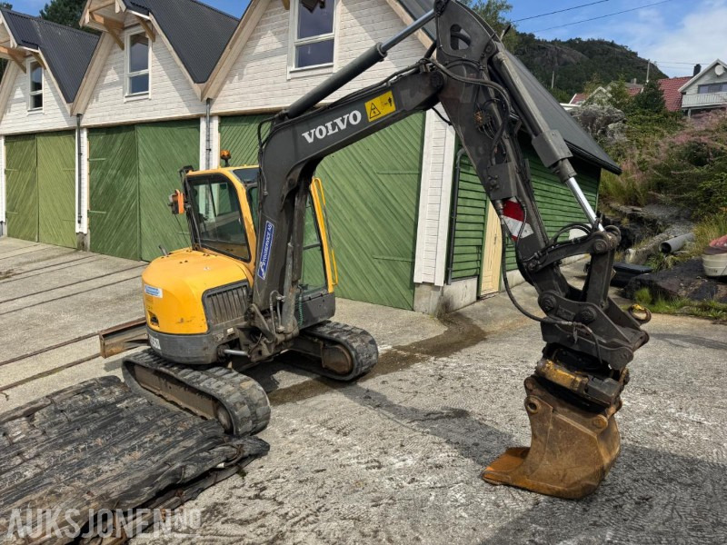 2013 Volvo ECR58 - Gravemaskin - Tiltrotator - 3. Skuffer - Sertifisert - Timer: 6477 - Mini escavadeira: foto 2 2013 Volvo ECR58 - Gravemaskin - Tiltrotator - 3. Skuffer - Sertifisert - Timer: 6477 - Mini escavadeira: foto 2