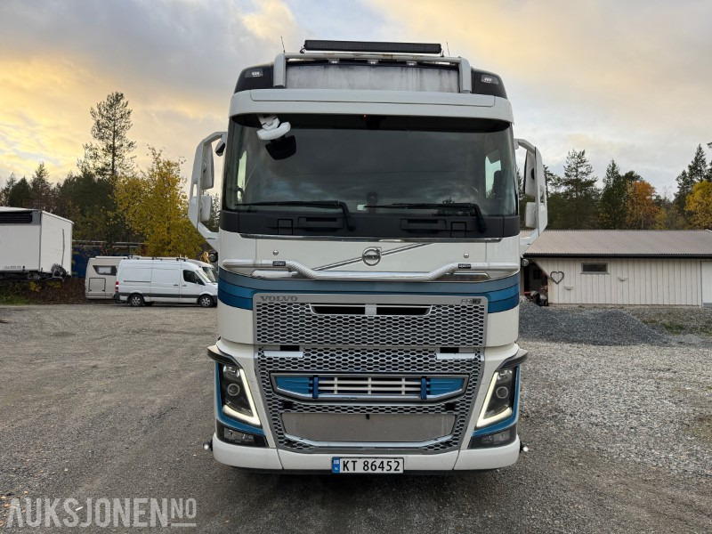 2013 Volvo FH16 750 8X4 - 430 000km - Krokbil - Kran hydraulikk - Brøyteplate - Camião polibenne: foto 2 2013 Volvo FH16 750 8X4 - 430 000km - Krokbil - Kran hydraulikk - Brøyteplate - Camião polibenne: foto 2