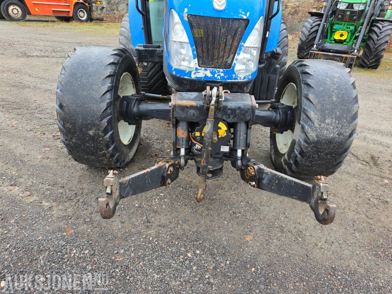 2014 New Holland T4.75 front hydraulikk P2 3600 timer - Trator: foto 4 2014 New Holland T4.75 front hydraulikk P2 3600 timer - Trator: foto 4