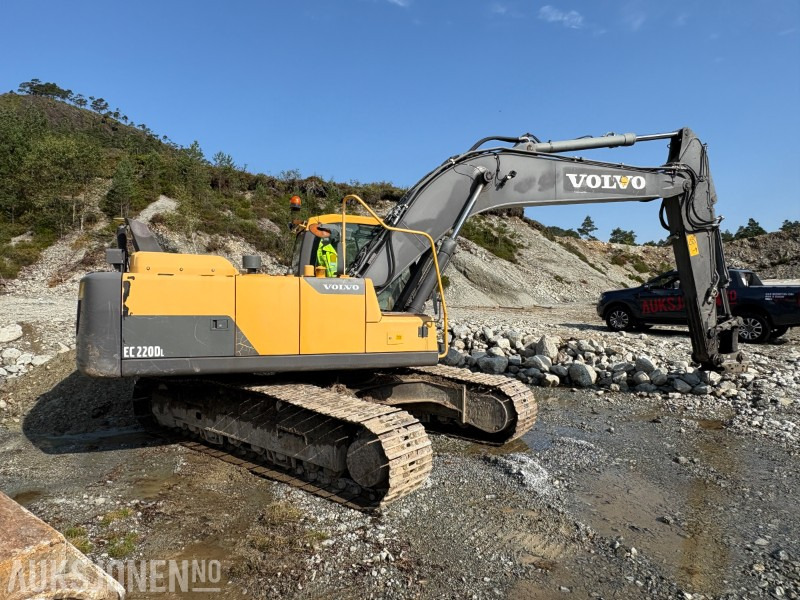 2014 Volvo EC 220DL - 10 656 timer - sertifisert - Escavadeira: foto 3 2014 Volvo EC 220DL - 10 656 timer - sertifisert - Escavadeira: foto 3