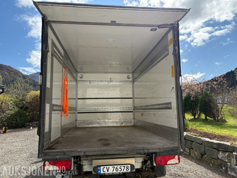 2015 Mercedes-Benz Sprinter ADR-godkjent Løftelem Hengerfeste - Camião furgão: foto 5 2015 Mercedes-Benz Sprinter ADR-godkjent Løftelem Hengerfeste - Camião furgão: foto 5