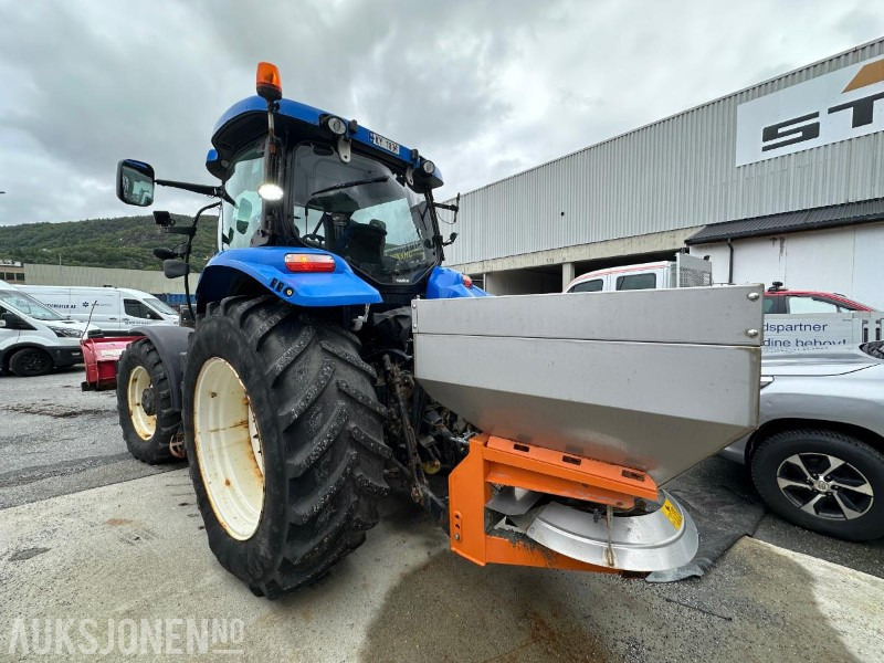 2015 New Holland T6.140 m/snøplog og strøkasse, 1789 timer - Trator: foto 3 2015 New Holland T6.140 m/snøplog og strøkasse, 1789 timer - Trator: foto 3