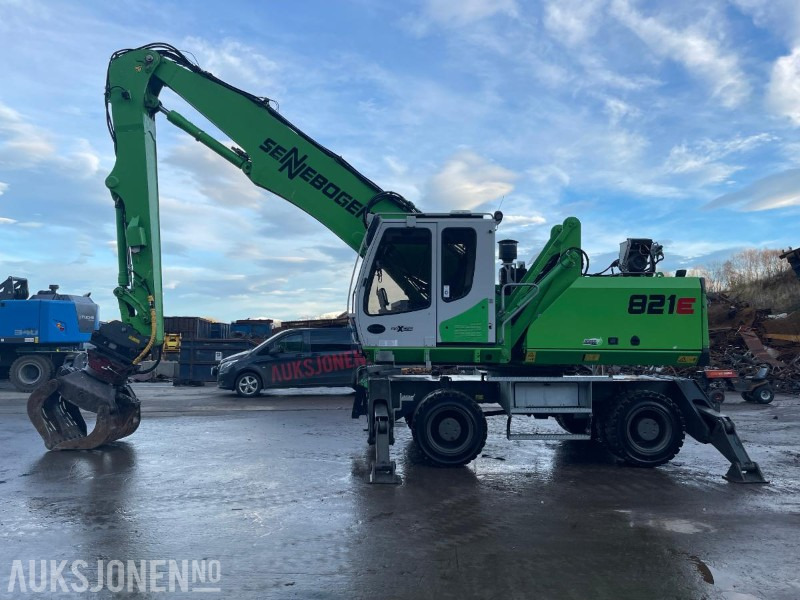2015 Sennebogen 821M Hjulgraver med hevbar hytte, roterende sorterings klype, leveres med ny sertifisering - Escavadeira: foto 3 2015 Sennebogen 821M Hjulgraver med hevbar hytte, roterende sorterings klype, leveres med ny sertifisering - Escavadeira: foto 3