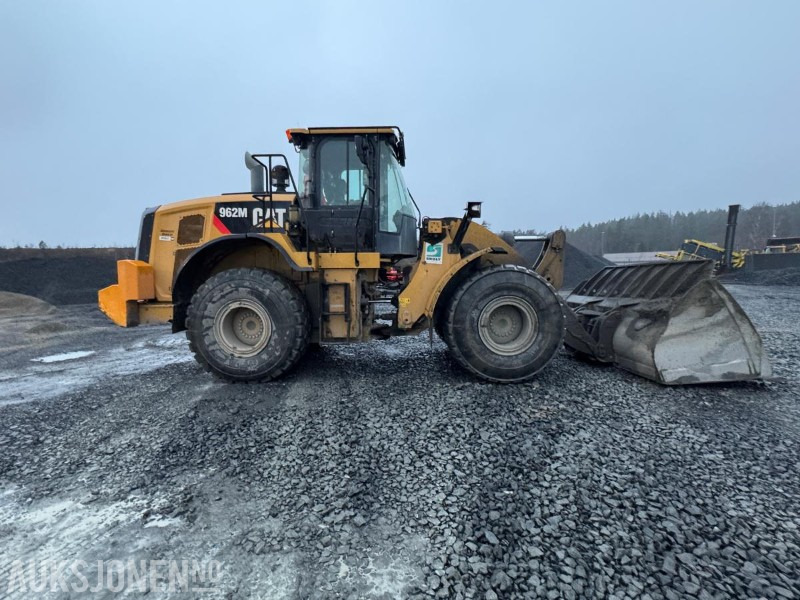 2016 Cat 962M, AGGREGATE HANDLER, HJULLASTER, SENTRALSMØRING, FULL SERVICEHISTORIKK, PAYLOAD CONTROL, 17134T - Pá carregadora de rodas: foto 3 2016 Cat 962M, AGGREGATE HANDLER, HJULLASTER, SENTRALSMØRING, FULL SERVICEHISTORIKK, PAYLOAD CONTROL, 17134T - Pá carregadora de rodas: foto 3