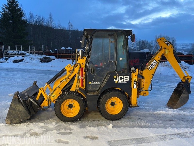 2016 JCB 1CX - Kompakt spakestyrt traktorgraver, med frontlaster og graveaggregat - Retroescavadeira: foto 2 2016 JCB 1CX - Kompakt spakestyrt traktorgraver, med frontlaster og graveaggregat - Retroescavadeira: foto 2