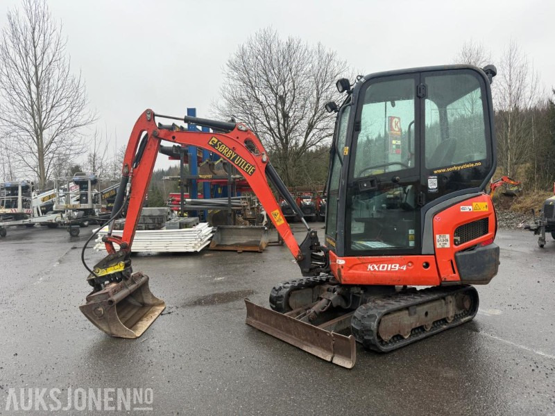 2016 Kubota KX019-4 MINIGRAVER NYE BELTER SERVICEHISTORIKK NY SERVICE 12/25. - Mini escavadeira: foto 1 2016 Kubota KX019-4 MINIGRAVER NYE BELTER SERVICEHISTORIKK NY SERVICE 12/25. - Mini escavadeira: foto 1