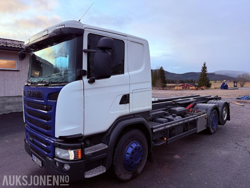 2016 Scania G450 EURO 6 444933 km - Styrbar boggi og Webasto - Camião polibenne: foto 1 2016 Scania G450 EURO 6 444933 km - Styrbar boggi og Webasto - Camião polibenne: foto 1