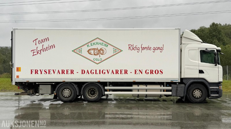 2016 Scania G450 med 2-soners kjøl- og frys, kun 1 eier! Gullavtale, Zepro, Onspot kjettinger, ryggekamera - Camião furgão: foto 4 2016 Scania G450 med 2-soners kjøl- og frys, kun 1 eier! Gullavtale, Zepro, Onspot kjettinger, ryggekamera - Camião furgão: foto 4