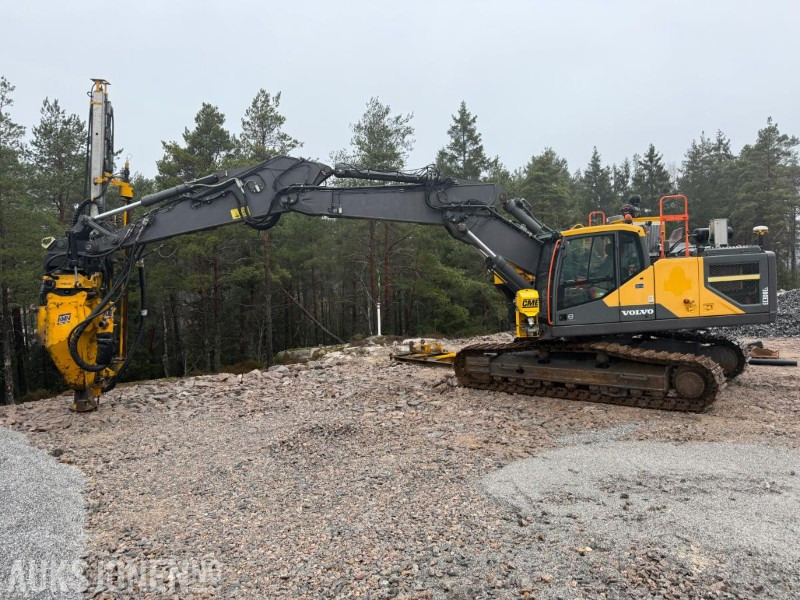 2016 VOLVO EC300EL BELTEGRAVER M/BORTÅRN - SERVICEHISTORIKK - ENGCON TILTROTATOR - MASKINSTYRING - SENTRALSMØRING. - Escavadora de rastos: foto 4 2016 VOLVO EC300EL BELTEGRAVER M/BORTÅRN - SERVICEHISTORIKK - ENGCON TILTROTATOR - MASKINSTYRING - SENTRALSMØRING. - Escavadora de rastos: foto 4