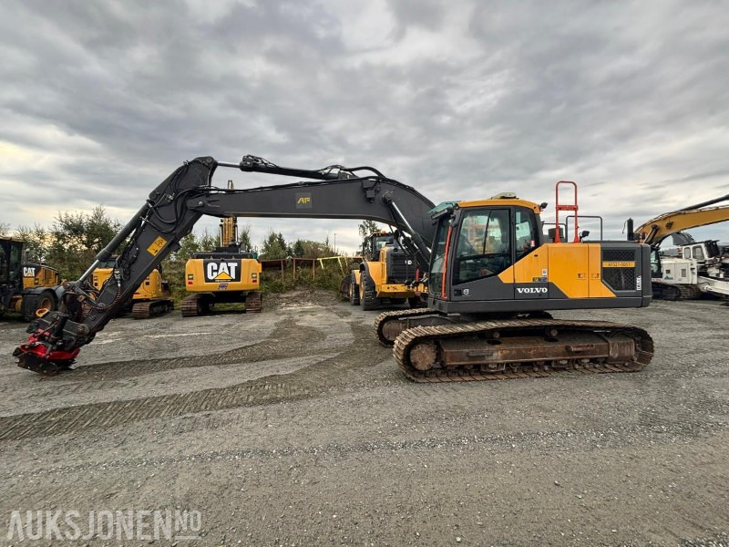 2016 Volvo EC220EL gravemaskin - Escavadeira: foto 1 2016 Volvo EC220EL gravemaskin - Escavadeira: foto 1