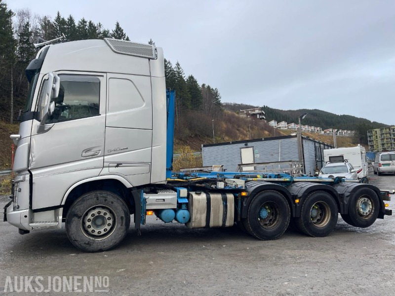 2016 Volvo FH 540 8x4 Tridem med Joab 24 t krokløft - Camião polibenne: foto 2 2016 Volvo FH 540 8x4 Tridem med Joab 24 t krokløft - Camião polibenne: foto 2