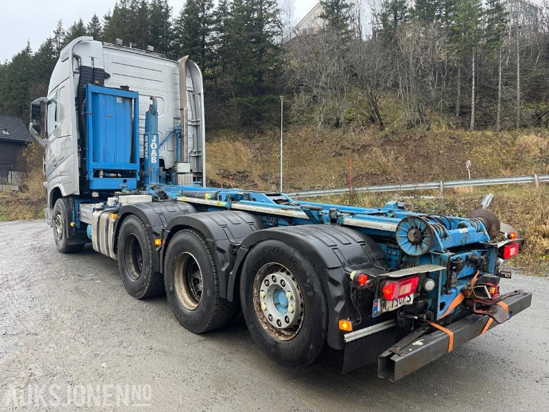 2016 Volvo FH 540 8x4 Tridem med Joab 24 t krokløft - Camião polibenne: foto 4 2016 Volvo FH 540 8x4 Tridem med Joab 24 t krokløft - Camião polibenne: foto 4