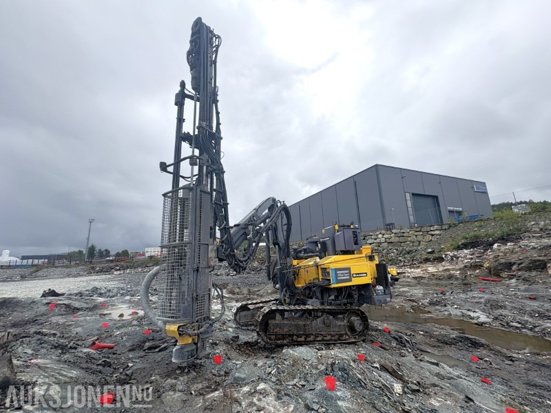 2017 Atlas Copco Flexiroc T30R-03 - 4 574 motortimer - 1 416 hammertimer - Máquina de perfuração: foto 1 2017 Atlas Copco Flexiroc T30R-03 - 4 574 motortimer - 1 416 hammertimer - Máquina de perfuração: foto 1