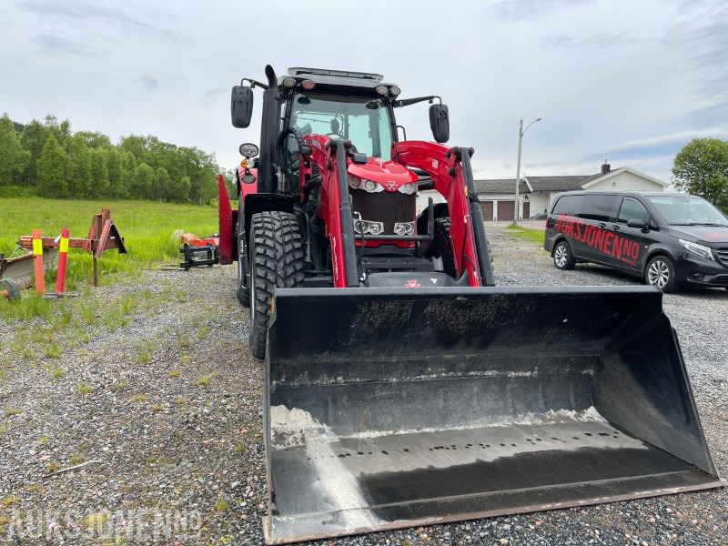 2017 Massey Ferguson 6714 S Dyna VT * Eu Godkjent * 2504 Timer * - Trator: foto 4 2017 Massey Ferguson 6714 S Dyna VT * Eu Godkjent * 2504 Timer * - Trator: foto 4