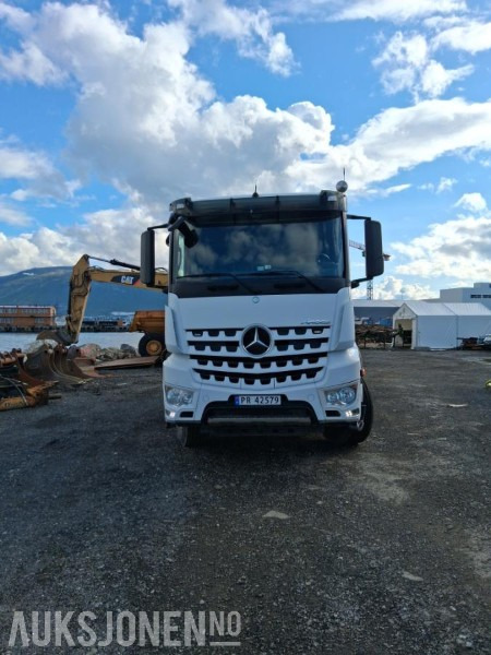 2017 Mercedes-Benz Arocs 2658K - 104745 km - alle servicer. - Camião basculante: foto 3 2017 Mercedes-Benz Arocs 2658K - 104745 km - alle servicer. - Camião basculante: foto 3