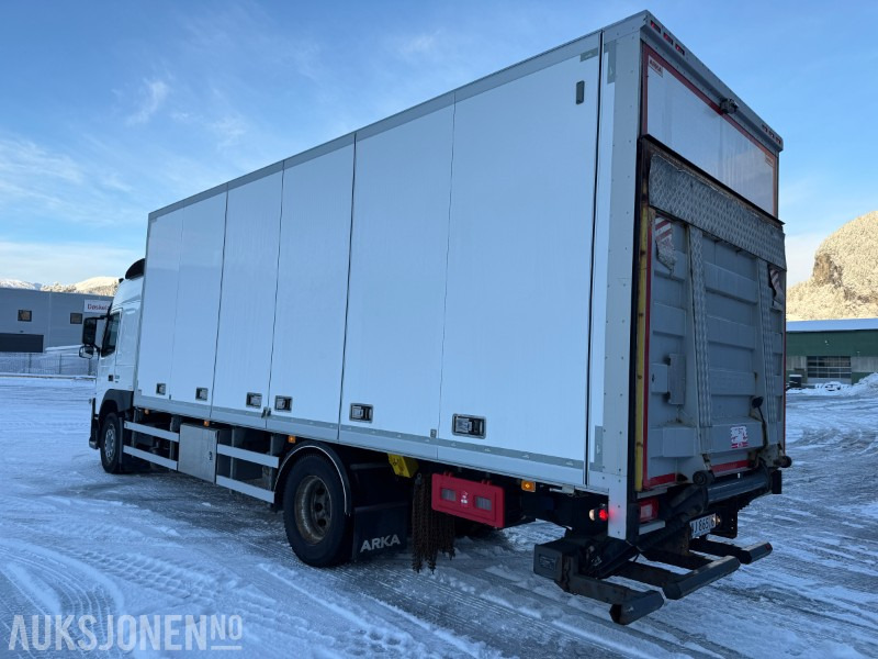 2017 Volvo FM 330 Euro 6 skapbil - 406117 km - Eu godkjent. - Camião furgão: foto 3 2017 Volvo FM 330 Euro 6 skapbil - 406117 km - Eu godkjent. - Camião furgão: foto 3