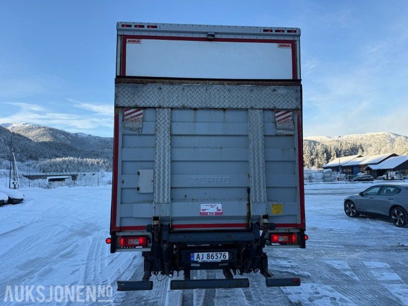 2017 Volvo FM 330 Euro 6 skapbil - 406117 km - Eu godkjent. - Camião furgão: foto 4 2017 Volvo FM 330 Euro 6 skapbil - 406117 km - Eu godkjent. - Camião furgão: foto 4