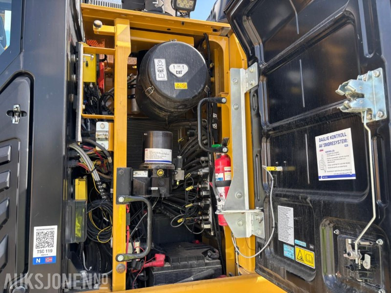 Escavadeira 2018 Cat 330F beltegraver med BORTÅRN: foto 20