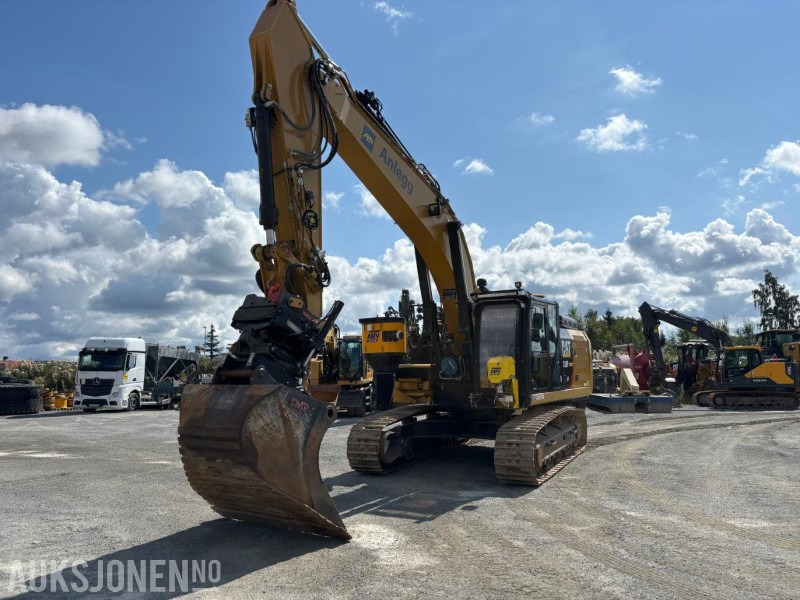 Escavadeira 2018 Cat 330F beltegraver med BORTÅRN: foto 8