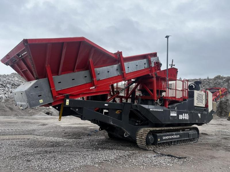 2018 Sandvik UH440i mobil konknuser - cone crusher - Britador de cone, Peneira vibratória: foto 1 2018 Sandvik UH440i mobil konknuser - cone crusher - Britador de cone, Peneira vibratória: foto 1