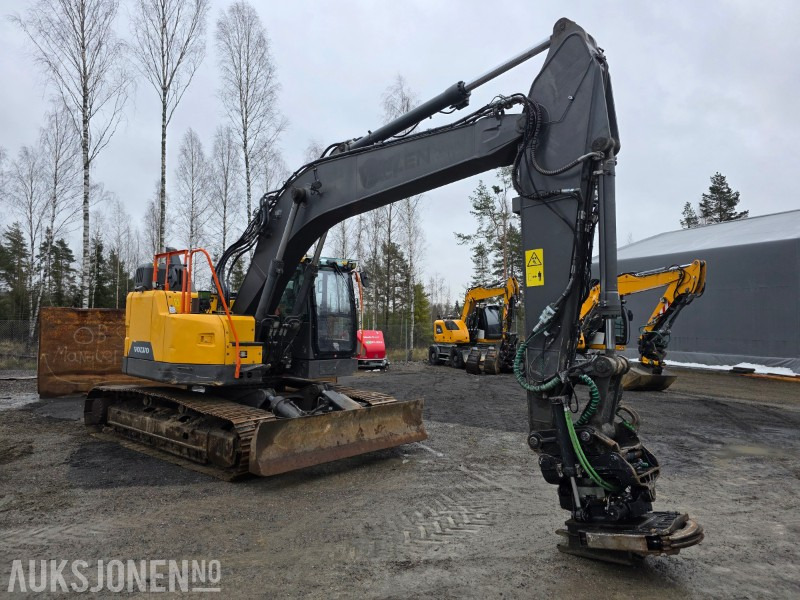 2018 Volvo ECR235EL 27 T gravemaskin rototilt med grip 7876 Timer - Escavadeira: foto 2 2018 Volvo ECR235EL 27 T gravemaskin rototilt med grip 7876 Timer - Escavadeira: foto 2
