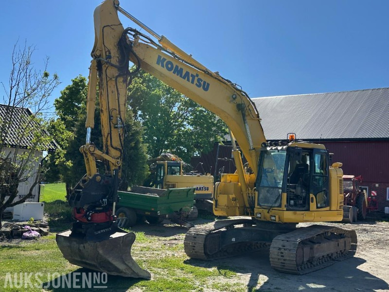 2019 Komatsu PC228USLC-11 - Gravemaskin - Tiltrotator R8 - Topcon GPS - 2skuffer - Sentralsmøring - 4467timer - Escavadeira: foto 1 2019 Komatsu PC228USLC-11 - Gravemaskin - Tiltrotator R8 - Topcon GPS - 2skuffer - Sentralsmøring - 4467timer - Escavadeira: foto 1