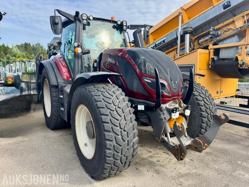 2019 Valtra T234 - Traktor - Frontlaster - Skuffe - Eu-godkjent til 12/25 - Timer: 3543 - Trator: foto 2 2019 Valtra T234 - Traktor - Frontlaster - Skuffe - Eu-godkjent til 12/25 - Timer: 3543 - Trator: foto 2