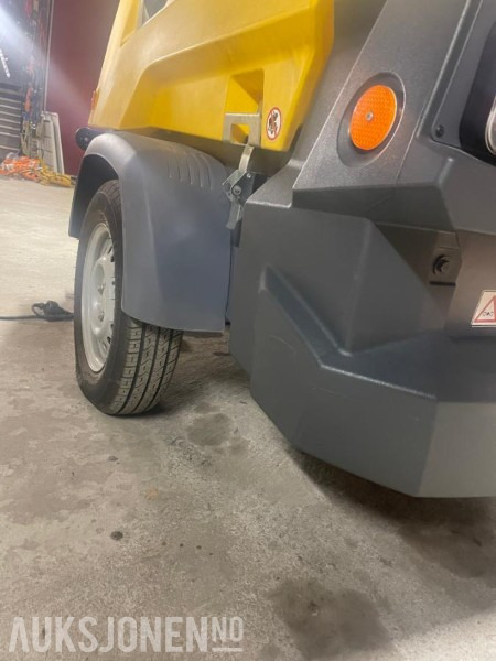 2020 Atlas Copco XAS 68 - Máquina de perfuração: foto 5 2020 Atlas Copco XAS 68 - Máquina de perfuração: foto 5