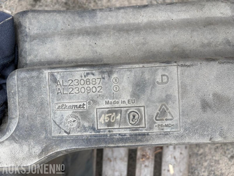 2020 Dieseltank til John Deere 6215 - Trator: foto 3 2020 Dieseltank til John Deere 6215 - Trator: foto 3
