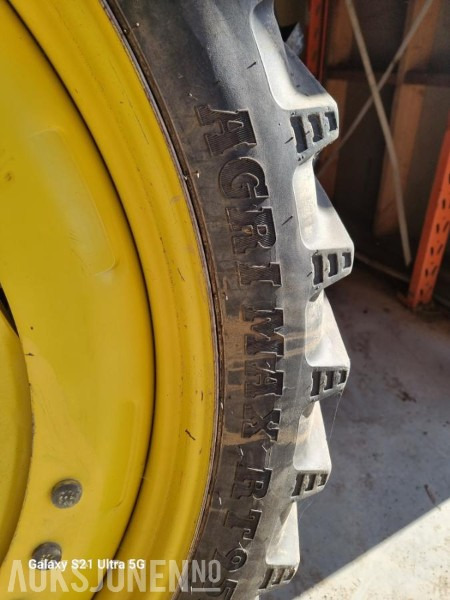2020 John Deere BKT Dekk - Trator: foto 3 2020 John Deere BKT Dekk - Trator: foto 3
