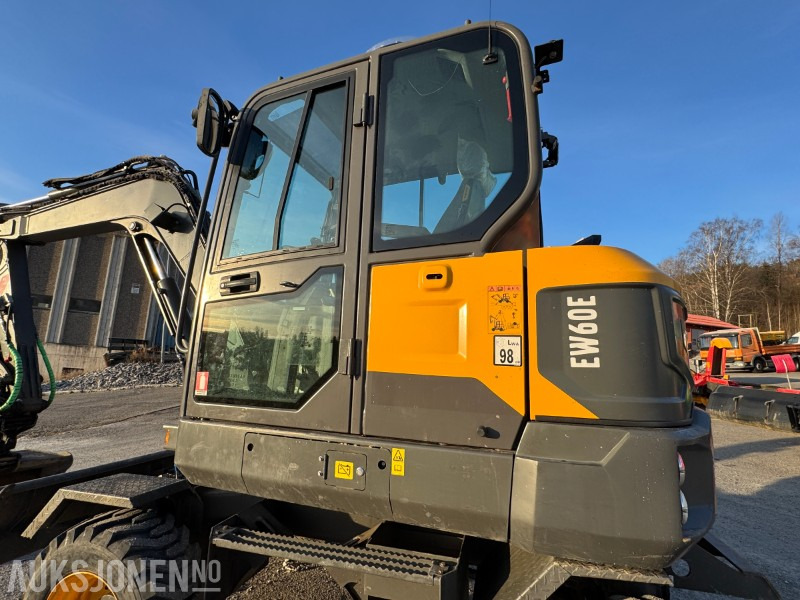Escavadeira 2020 Volvo EW60E HJULGRAVER MED TOLTROTATOR OG 2 SKUFFER: foto 7