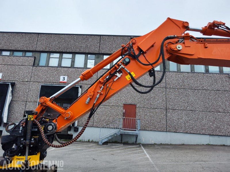 Escavadeira 2021 Hitachi ZX135US-6 med 3D maskinstyring, tiltrotator og 3 skuffer: foto 10